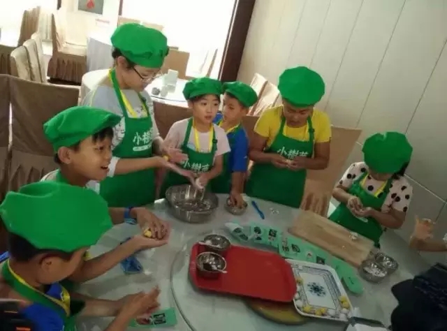 haizidebianhuazaimamafaxiandeyanjingli3