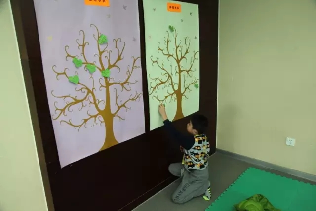 haizidebianhuazaimamafaxiandeyanjingli5